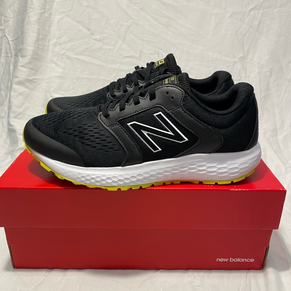 new balance size 9 4e